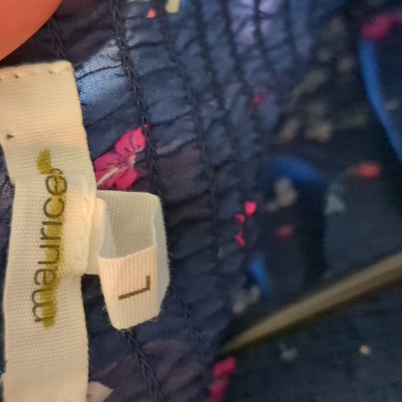 Maurices polyester top size L - Picture 8 of 11